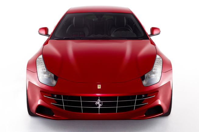 「フェラーリ FF(Ferrari Four)」　フロントマスク　画像