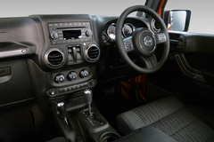 Jeep Wrangler Sport(ジープ ラングラー スポーツ)　インパネ　運転席　画像