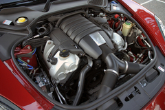 ポルシェ パナメーラV6　V6　3.6リッターエンジン　画像