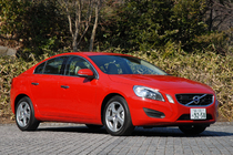 VOLVO S60 DRIVe(ボルボ S60 ドライブ・イー)　外観　画像