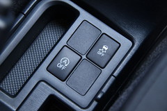 トヨタ 新型 ヴィッツ VSCボタン 画像