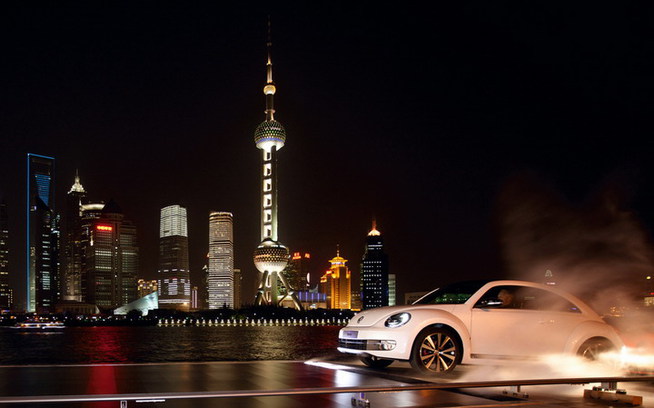 フォルクスワーゲン 新型 VWビートル 上海 走行 画像