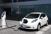 日産リーフ急速充電器