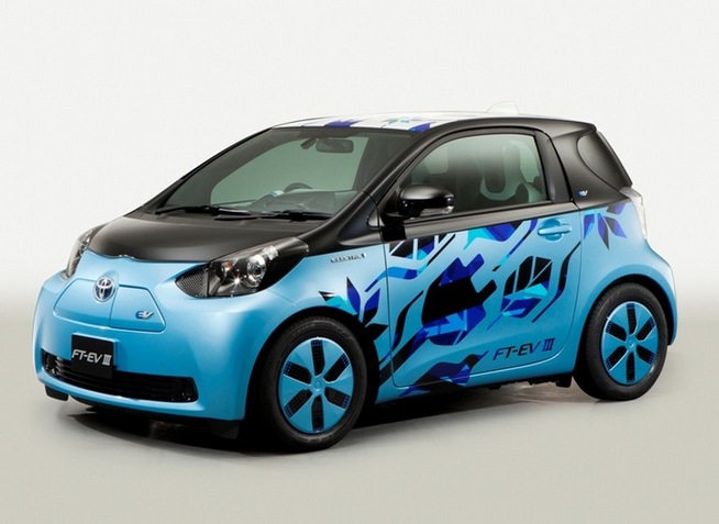 個人用というよりは、シェアして使う近距離EV 　トヨタは、東京モーターショーで、電気自動車FT-EV...