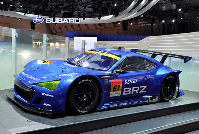 GT300仕様のスバルBRZ ようやく公開！ スバルとトヨタの合作スポーツカー 　スバルは、東京モー...