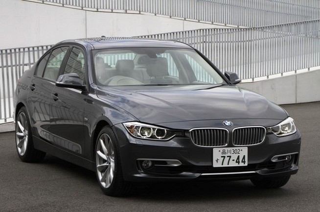 ライバル不在といえるほどの完成度 足かせは軽々500万オーバーの価格か Bmw328i試乗評価 レビュー Corism