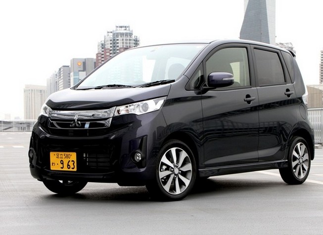     三菱＆日産の合作となる初の軽自動車がeKワゴン 　三菱が日産との合弁会社...