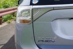 三菱アウトランダーPHEV