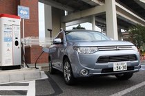 三菱アウトランダーPHEV