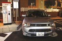 三菱アウトランダーPHEV