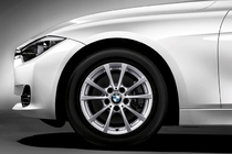 BMW 3シリーズ 320i Core（コア）
