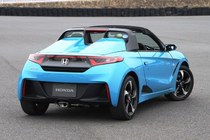 ホンダS660（エスロクロクマル）