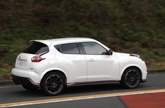 日産ジューク ニスモ（JUKE NISMO）RS