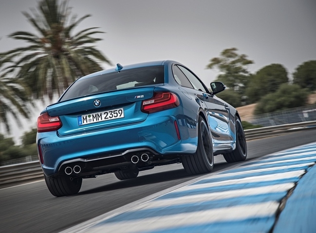 BMW M2クーペ