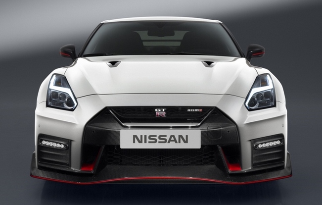 < 日産GT-R新車情報・試乗評価一覧へ > < ニスモ（NISMO）新車情報・試...