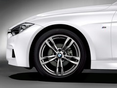 BMW320d/320dツーリングCelebration Edition “Style Edge”