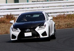 レクサスRCF