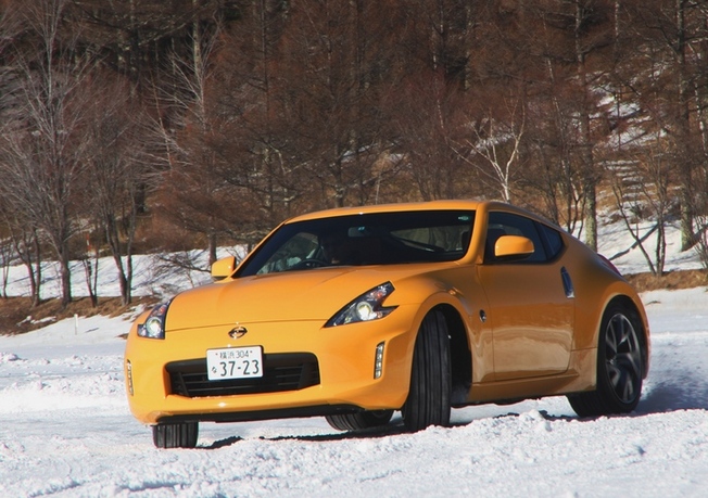   日産4WD車雪上・氷上試乗記・評価の目次   見事なモーター制御で、雪道も苦...