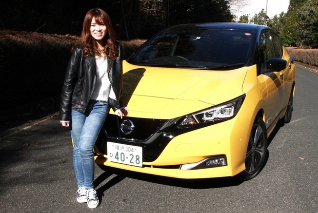 クルマにはそれほど興味なし。一般的な20歳代女性が電気自動車を初体験! ■日産リーフに試乗した一般女...