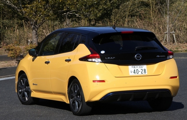 日産リーフ