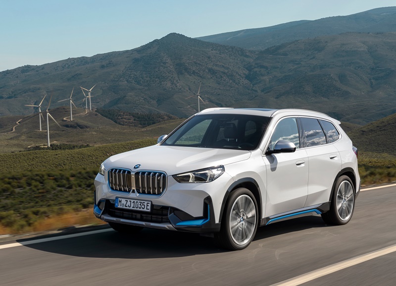 日本で高い人気を誇っているBMW X1がフルモデルチェンジ   BMWは、Cセグメントのコ...