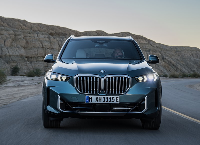   電動化が進んだX5。ディーゼルは廃止？ それとも？   BMWは、SUVのX...