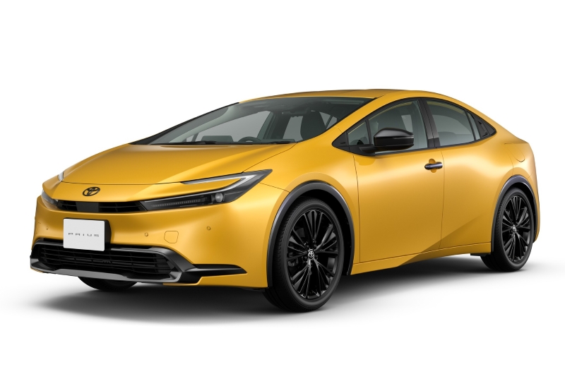 燃費性能だけでなく、美しいデザイン、走行性能にもこだわったプリウスPHEV  ...