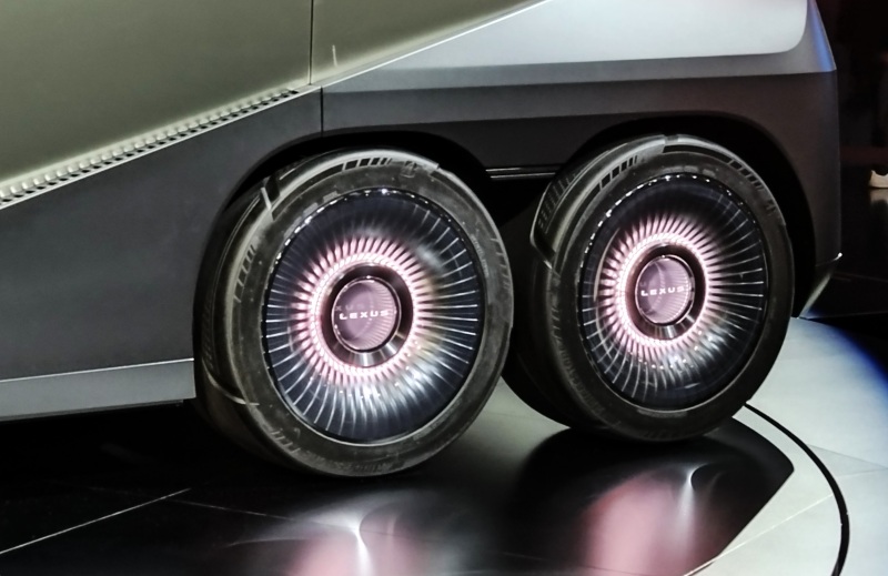 レクサスLSコンセプト ホイール