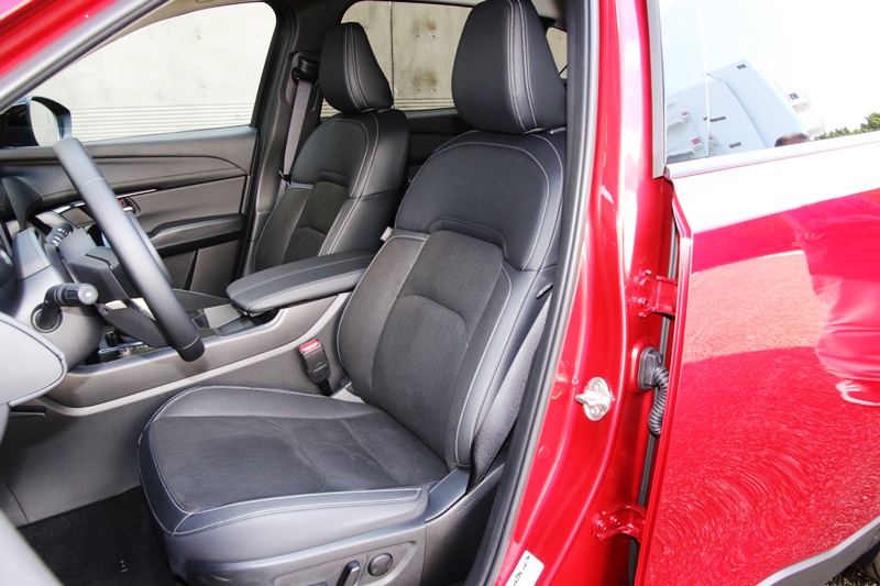 3代目新型マツダCX-5 フロントシート