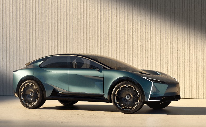 レクサスLSクーペコンセプト 観音開きドアをもつラグジュアリ...