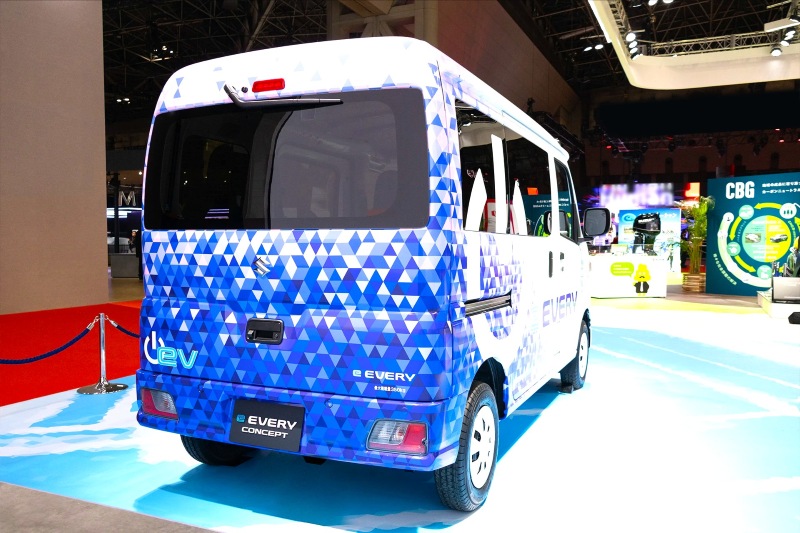 新型スズキ e EVERY CONCEPT リヤスタイル