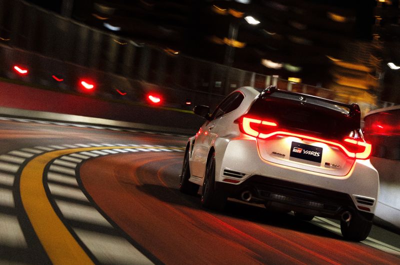 トヨタ GRヤリス26式 リヤスタイル