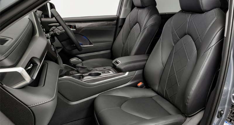 トヨタ ハイランダー フロントシート