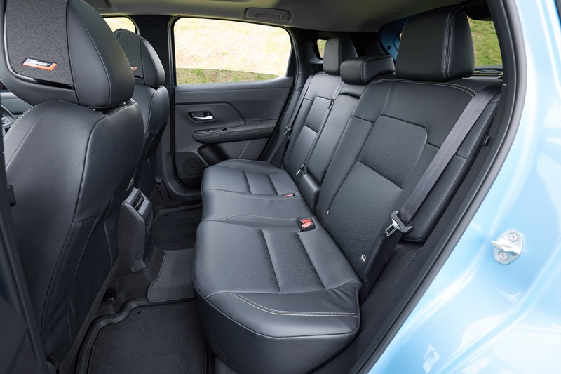 日産キックス(P16型) リヤシート