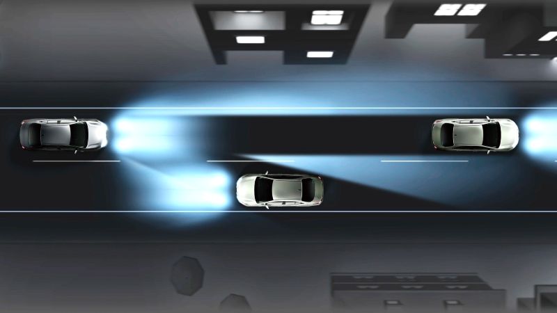 トヨタ プリウス 一部改良 アダプティブハイビームシステム