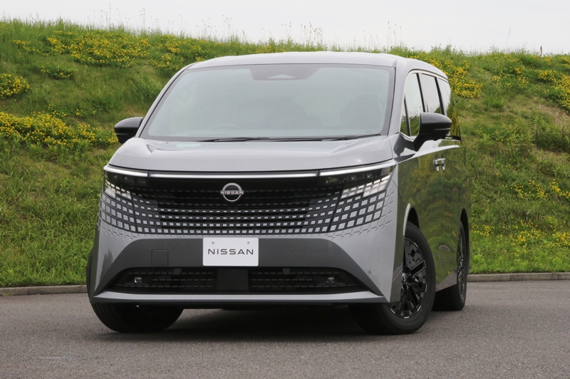 日産エルグランド(E53系)フロントスタイル