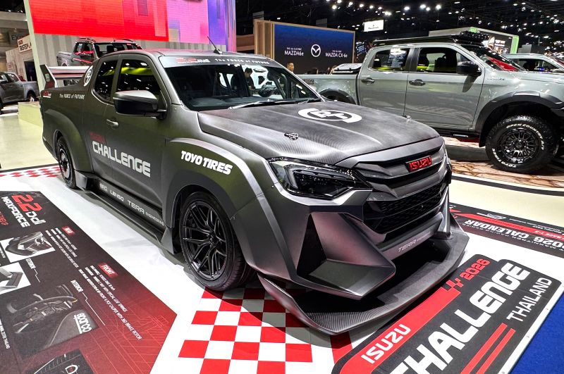 いすゞ D-MAX「いすゞ チャレンジ タイランド」仕様 フロントスタイル